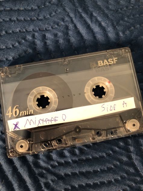 A cassette mixtape in which the label shown here says "MIXTAPE 0 SIDE A". 90s Mixtape Aesthetic, Mixtape Aesthetic Vintage, Mixtape Aesthetic, Mixtape Cassette, Book Pinterest, Alex King, Paper Girls, Collage Project, Grunge Pictures