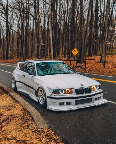 Bmw E46 Touring, Khyzyl Saleem, E46 Touring, Bmw E93, Vintage Bmw, Serie Bmw, E36 M3, Car Scene, Bmw E30 M3