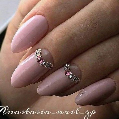 Stone Nails, Nails Bling, Diamond Nail Art, Swarovski Nails, Gem Nails, Diamond Nails, Cover Girl, Crystal Nails, Bling Nails