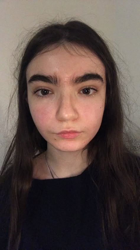 Bushy Brows Natural Thick Eyebrows, Messy Eyebrows, Big Eyebrows, Brow Goals, Portraits To Draw, My Insecurities, Bushy Eyebrows, Dark Eyebrows, Full Eyebrows