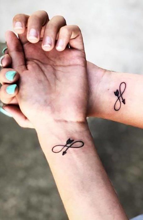 Sister Friend Tattoos, 3 Best Friend Tattoos, Small Friendship Tattoos, Friend Tats, Small Best Friend Tattoos, Cute Best Friend Tattoos, Matching Bff Tattoos, Tattoos Dainty, Best Friend Tattoo