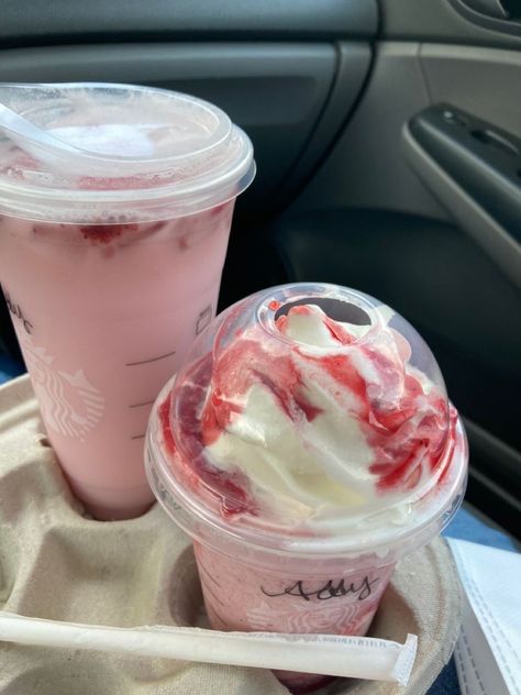 Kawa Starbucks, Summer Roberts, Starbucks Drinks Recipes, Milk Shakes, Pretty Drinks, Think Food, Starbucks Recipes, Starbucks Drinks, Food Obsession