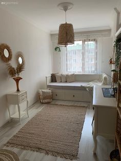 Bu Artvin Evinde Zarafet, Uyum ve Sıcaklık Aynı Tencerede Pişiyor! Guest Bedroom Home Office, Small Guest Bedroom, Ikea Bed, Ikea Furniture Hacks, Small Room Design, Furniture Hacks, Room Makeover Bedroom, Bedroom Layouts, Small Room Bedroom