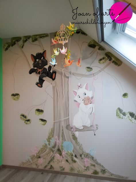 Aristocats mural :) Aristocats Bedroom, Aristocats Nursery, Camera Decor, Marie Cat, Baby Room Themes, Marie Aristocats, Baby Room Inspiration, Nursery Ideas, Nursery Themes