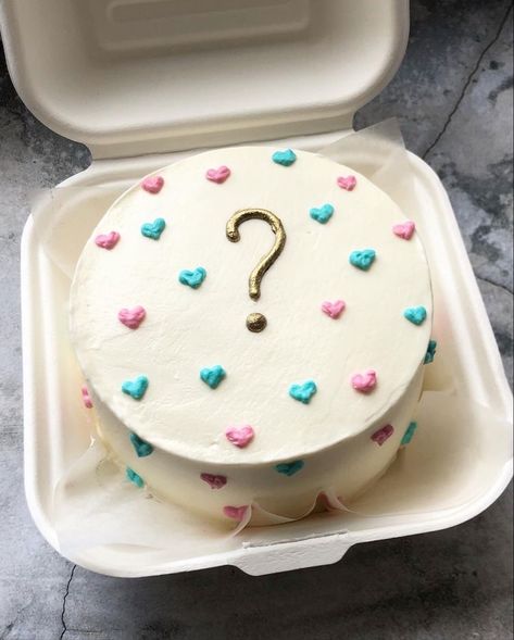 Gender Reveal Small Cake, Gender Reveal Bento Cake, Mini Gender Reveal Cake, Cute Gender Reveal Cakes, Gateau Gender Reveal, Gender Torte, Gender Reveal Cake Simple, Small Gender Reveal Cake, Gender Cake Ideas