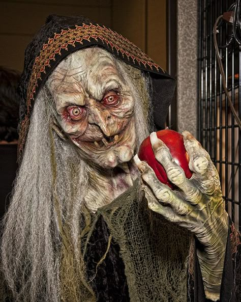 monsterpalooza 2015 - 12 | by CE Photogenetix Baba Jaga, Mascaras Halloween, Arte Peculiar, Horror Makeup, Halloween Garden, Halloween Witches, Fx Makeup, Sfx Makeup, Theme Halloween