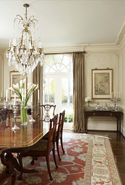 Dining Room With Chandelier, Room With Chandelier, Formal Dining Rooms, Dining Room Victorian, Farmhouse Dining Rooms Decor, Dining Room Decorating, Traditional Dining Rooms, Dining Design, Traditional Dining Room