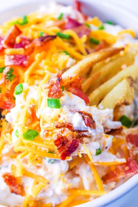 The Best Loaded Baked Potato Dip recipe that combines sharp cheddar cheese, crispy bacon, and creamy sour cream to make a creamy, dip. Loaded Potato Dip Cream Cheese, Loaded Baked Potato Dip Crockpot, Loaded Potato Chip Dip, Loaded Baked Potato Dip Cold, Baked Potato Dip Recipe, Loaded Potato Dip, Best Loaded Baked Potato, Loaded Baked Potato Dip, Finger Foods Appetizer Recipes