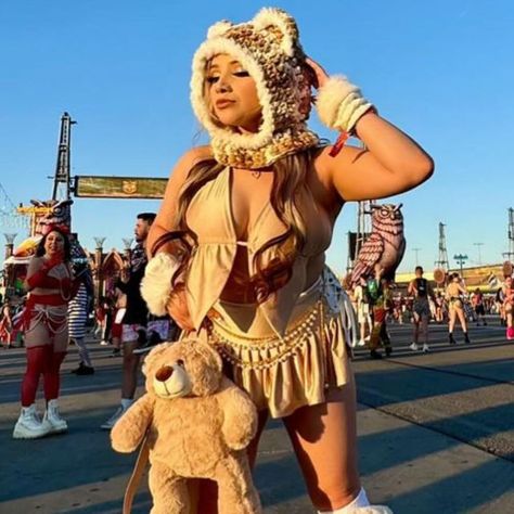 Melisa Figueroa on Instagram: "Sweet as a teddy bear🧸🤍 

Top:$25
Skirt:$35" Countdown Festival Outfits, Teddy Bear Rave Outfit, Cheetah Rave Outfit, Party Animal Outfit, Bear Rave Outfit, Countdown Rave Outfit, Escape Rave, Rave Outfits Skirts, Teddy Bear Outfit