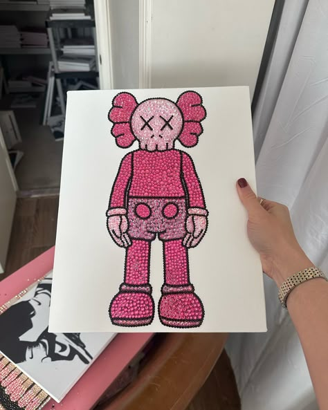 NEW!!! Pink KAWS kit is now available on my website!!💗⭐️ Black Friday sale is live! Use code “BLACKFRIDAY30” for 30% off your purchase!🎄 Kaws Painting Pink, Kaws Hello Kitty, Kaws Outline, Kaws Painting Ideas, Kaws Cartoon, Kaws Drawing, Cute Lil Doodles, Cute Things To Paint, Pink Kaws