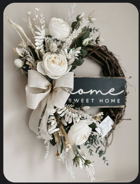 All White Wreath, Neutral Fall Decor Porch, Year Round Door Wreaths, Year Round Wreaths For Front Door, Front Door Decor Outside, Front Door Wreaths Year Round, Diy Wreaths For Front Door, Black And White Wreath, Fall Wreaths For Front Door