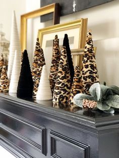 Safari Christmas, Cheetah Christmas, Leopard Print Christmas, Black Christmas Decorations, African American Christmas, African Christmas, Leopard Christmas, American Christmas, Holiday Trees