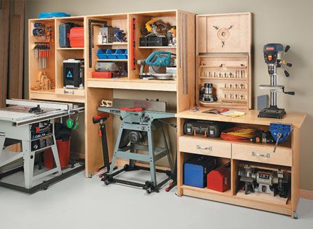 Simple construction and inexpensive materials add up to organized storage and an efficient work area. Officine In Garage, Woodsmith Plans, Workshop Layout, Belt Display, Workshop Plans, Woodworking Shop Plans, Woodworking Shop Layout, Workshop Garage, Workshop Organization