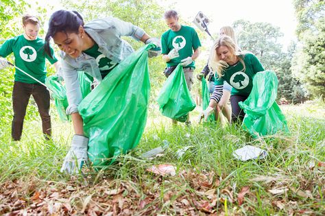 Environmentalist volunteers picking up trash in field Philippine Culture Poster, Litter Picking, Winter Wonderland Card, Vacation Images, Community Service Projects, Environmental Research, Pick Up Trash, Values Education, Ozone Layer