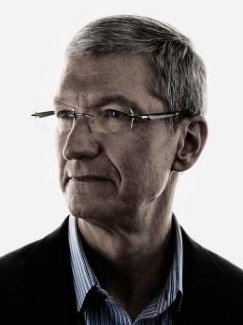 Excerpt From New Book Offers Look at Tim Cook's Management Style Ronald Wayne, Steve Wozniak, Tsinghua University, Tim Cook, Enemy Of The State, Auburn Football, Black Turtle Neck, Management Styles, People Of Interest