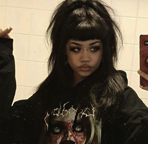 #aesthetic #alternative #alt #emo #grunge #dark #black #blackgirls #altblackgirls #egirl #blackegirl #style Alt Black Woman, Black Woman Hairstyle, Hairstyle Hacks, Afro Goth, Vampire Bride, Afro Punk Fashion, Gothic Hairstyles, Goth Hair, Alt Girls