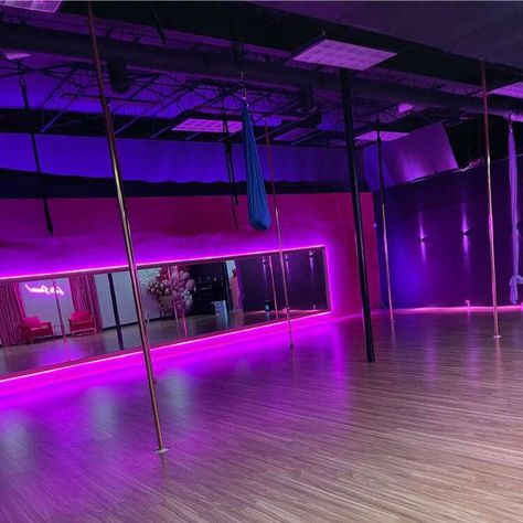 Glass Gym, Aerial Studio, Pole Studio, Dance Studio Design, Pole Dance Studio, Balcony Apartment, Dance Studio Decor, Pool Dance, Window Wrap