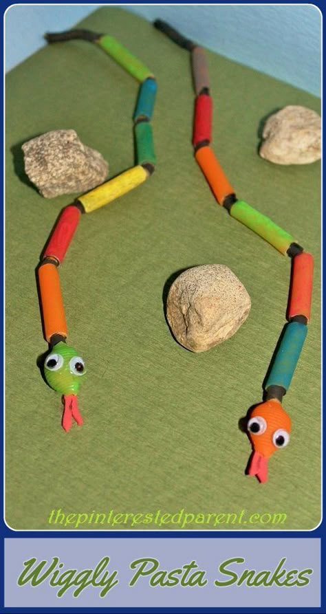 Wiggly Pasta Snakes                                                                                                                                                                                 More In The Wild Vbs, Reptile Crafts, Rainforest Crafts, Safari Crafts, Oppgaver For Barn, Pasta Crafts, Jungle Crafts, Snake Crafts, Animals Preschool