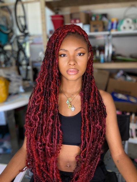 IG: @jpwphoto on Twitter: "✨ Ariel 🧜🏾‍♀️✨ @chloexhalle… " Hair For Soft Locs, Butterfly Faux Locs, Blonde Braiding Hair, Cuban Twist Hair, Twist Braiding Hair, Marley Twist, Soft Locs, Marley Hair, Faux Locs Hairstyles