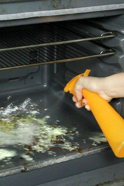 Thereâs no reason to struggle cleaning your home with these handy tricks! Orange Cleaner, Clean Burnt Pots, Wine Stain Remover, Homemade Fabric Softener, How To Clean Chrome, Home Cleaning Hacks, Oven Cleaner, Washing Soda, Homemade Cleaners