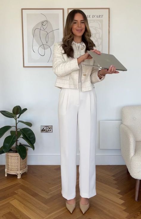 White Pants Cream Top Outfit, Girly Work Outfits Casual, Chic Lawyer Outfits, Vest Business Casual Women, Office Outfits Women Young Professional Work Clothes Business Casual, Young Professional Outfits Business, Young Office Outfits, Women Lawyer Fashion, Cute Office Outfits Young Professional