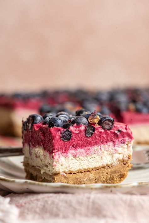 Berry Vegan Cheesecake Bars Berry Cheesecake Bars, Berry Cheesecake Recipes, Blueberries And Strawberries, Cheesecake Strawberry, Vegan Food Photography, Cheesecake Vegan, Vegan Cheesecake Recipe, Berry Cheesecake, Vegan Blueberry