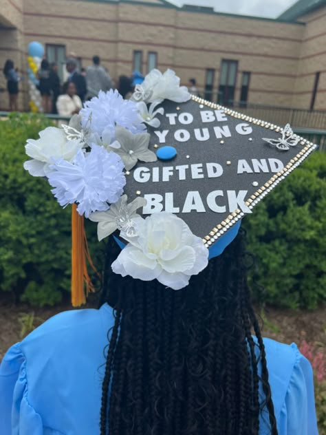 African American Graduation Cap Ideas, Black Panther Graduation Cap, Grad Cap Ideas Black Women, Fur Graduation Cap, Graduation Cap Black Women, 8th Grade Graduation Cap Ideas, Graduation Cap Designs Black Women, Grad Cap 2023, Graduation Pictures Poses