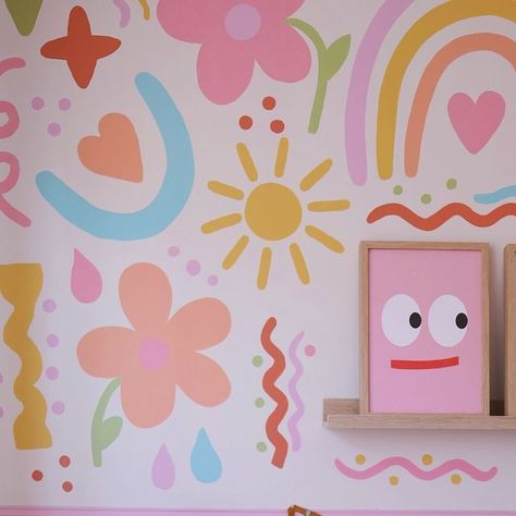 Shapes Painted On Wall, Girls Mural Bedroom, Playroom Mural Ideas Diy, Toddler Room Wall Ideas, Pink Rainbow Room, Kids Room Murals Diy, Wall Painting For Kids Room, Easy Murals To Paint, Girls Room Mural