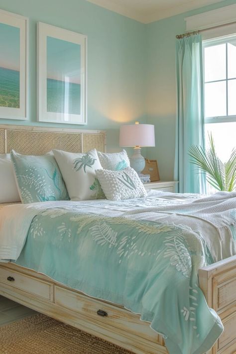 29 Coastal Preppy Bedroom ideas for Elegant Beach Vibes Costal Bedroom, Light Blue Bedroom, Eclectic Decor Bedroom, Coastal Bedroom Decorating, Bedroom Oasis, Serene Bedroom, Bedroom Decor Inspiration, Eclectic Bedroom, Shabby Chic Bedrooms