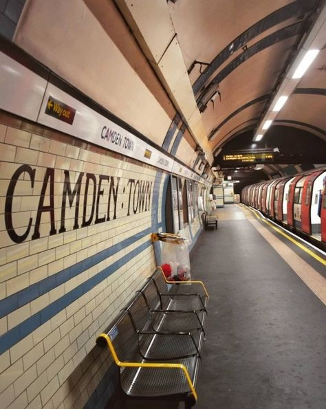 London Life Aesthetic, Life In London, London Vibes, London Dreams, London Girl, Subway Station, Tube Station, London Aesthetic, Camden Town