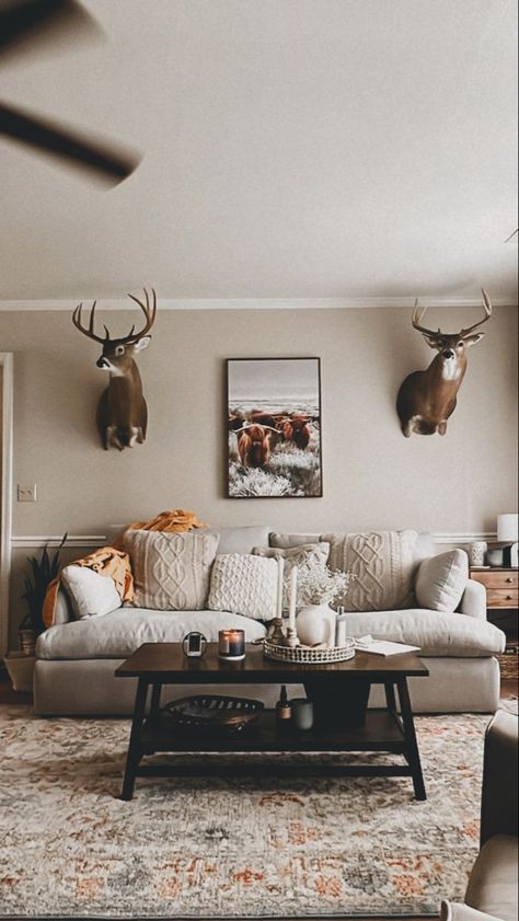 Boho Farmhouse Small Living Room, Living Room Decor Western Boho, Apartment Living Room Western, Western Home Decor On A Budget, Western Boho Home Decor Living Room, Western Decor Ideas Living Room, Boho Living Room Couch Ideas, Western Style Living Room Rustic, Simple Western Living Room Ideas