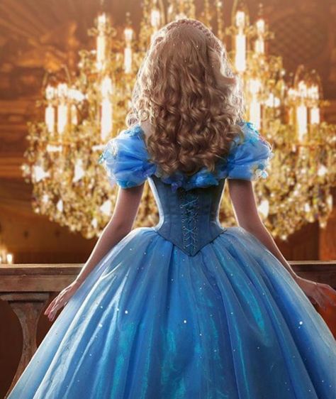 Cinderella Live Action, Cinderella Aesthetic, Cinderella Movie, Cinderella 2015, Hula Dance, Fotografi Vintage, Have Courage And Be Kind, Cinderella Dresses, Disney Cosplay