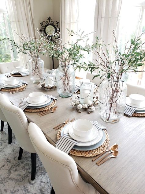 Modern Table Scape Ideas, Modern Coastal Table Setting, Spring Summer Table Decor, Transitional Table Setting, Every Day Table Settings, Round Table Setting Ideas Everyday, Dinner Table Ideas Dining Rooms, Dining Room Tablescapes Everyday, Dining Room Table Setting Ideas Everyday