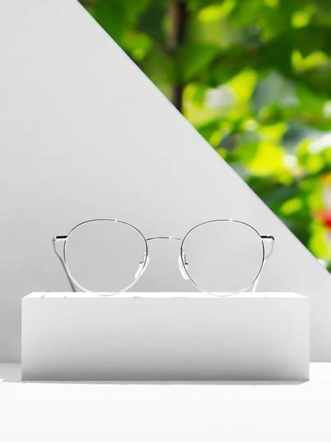 Clear Glasses Frames Women, Cute Glasses Frames, Glasses For Round Faces, Classy Glasses, Fancy Glasses, Baby Cartoon Drawing, Glasses Inspiration, Clear Glasses Frames, Classy Short Dresses