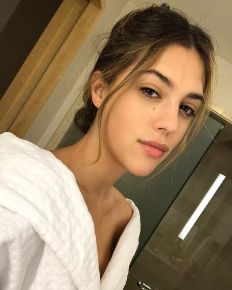 Sistine Rose Stallone, Sistine Stallone, Morning Makeup, Img Models, New Photos, Old And New, Podcast, Mirror Selfie, Actresses