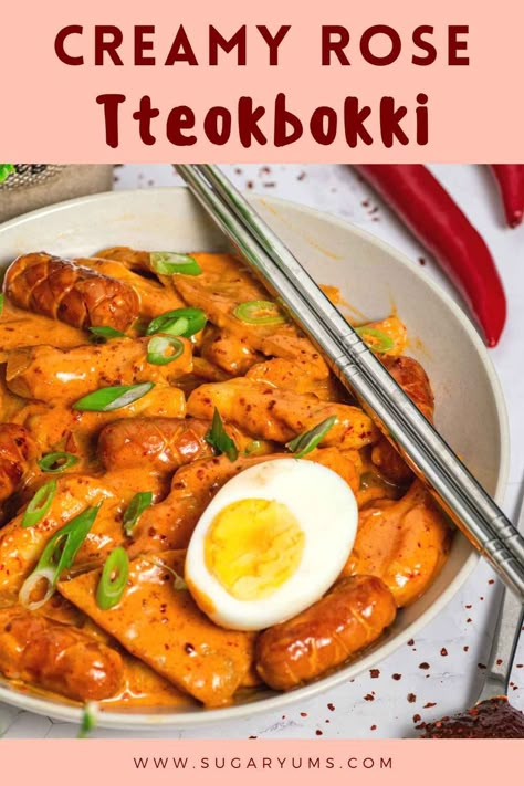 rose tteokbokki in plate with half egg on top Rose Tteokbokki With Glass Noodles, Non Spicy Tteokbokki Recipe, Tteokbokki Rose Recipe, Korean Rose Tteokbokki, Rose Ddeokbokki, Super Spicy Recipes, Teokkboki Recipes Not Spicy, Rose Tobokki, Tteokbokki Not Spicy