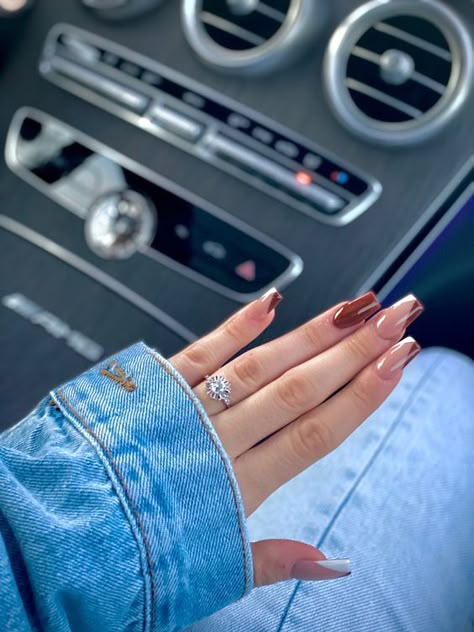 Brown And Off White Nails, Acrylic Nails Narrow Square, White And Brown Fall Nails, Square Nails Fall Ideas, Mid Length Fall Nails, Fall Nails Trendy Square, Medium Length Nails Acrylic Square Fall Colors, Fall Themed Nails Square, Medium Square Acrylic Nails Brown