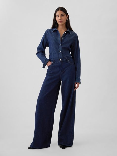 Fit: A full-length, supersoft baggy jean that's fitted on the waist & relaxed all the way down.  ​ Fabric: 55% Cotton, 40% Tencel, 5% Recycled Cotton.  Stretch:  No Stretch Jeans.  Authentic denim that gets better with every wear.  Made to wear all day & break in over time.  ​ Rise :   Mid Rise Jeans.  Look: A five-pocket baggy jean in a dark indigo wash.  ​ Details:  Zip fly & five-pocket styling.  Responsibly Made:  This pair of denim is made with 5% recycled cotton and is part of our water-sa Dark Wash Jeans Outfit, Dark Washed Jeans Outfit, Capsule Wardrobe Planning, Brown Denim, Baggy Jean, Jeans Look, Wardrobe Planning, Water Saving, Dark Indigo