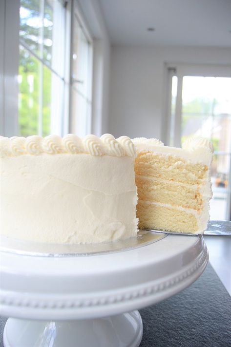 White Cake from Scratch | Sprinkle of This Light Fluffy White Cake, White Cake Recipe From Scratch, White Cake From Scratch, White Buttercream Cake, Health Dessert Recipes, Cake Recipe From Scratch, Betty Crocker Cake, Filipino Food Dessert, Fluffy Cake