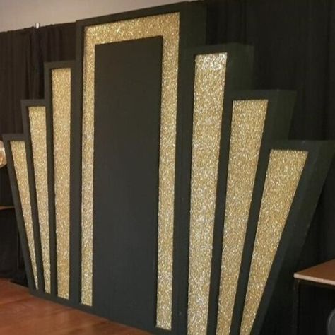 Great Gatsby Theme - Event Furniture and Props — Funky Event Hire Simple Great Gatsby Party Decorations, The Great Gatsby Set Design, Great Gatsby Classroom Decor, Great Gatsby Auction, 1920s Backdrop Ideas, Great Gatsby Stage Design, Great Gatsby Parade Float, Great Gatsby Tablescape, Tuxedo Decorations Ideas