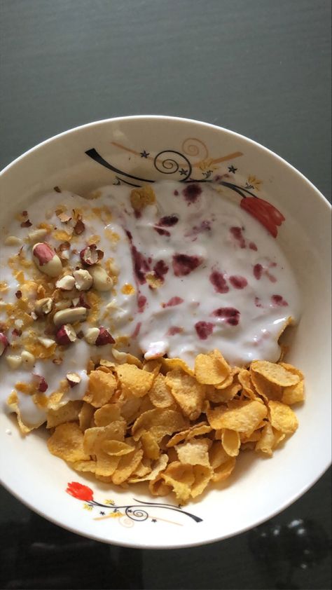 Yogurt, Cereal