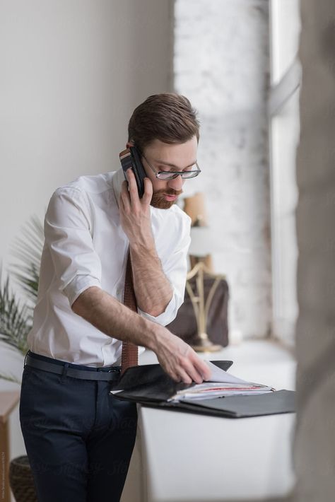 Business Man Photography, Photography Office, Business Portrait Photography, Office Men, Corporate Portrait, Man Office, Reportage Photography, Business Photoshoot, Personal Branding Photoshoot