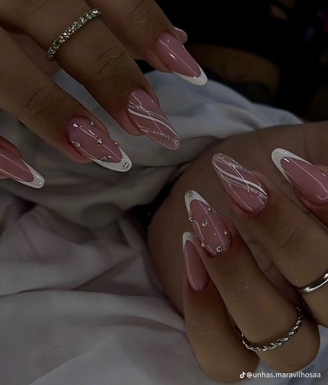 Shimmery White Nails, Nails With Stones, Nails Cream, Stone Nails, Simple Fall Nails, Rose Cream, Cream Puff, Casual Nails, Cream Nails