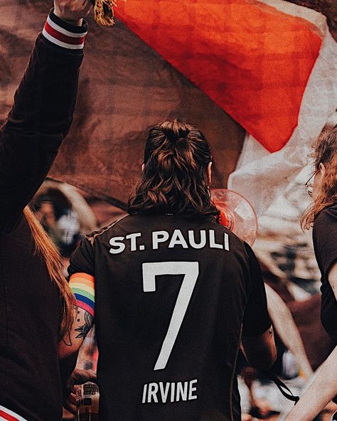 Jackson Irvine Fc St Pauli, Sport Branding, St Pauli, Soccer Guys, You'll Never Walk Alone, Walking Alone, Branding Inspiration, Soccer, Football