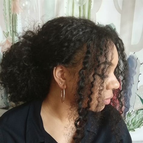 Low Messy Bun Curly Hair, Curly Hair Low Bun, Bun Curly Hair, Messy Bun Curly Hair, Curly 3c, Low Messy Buns, 3c Hair, Curly Bun, Natural Hair Tutorials