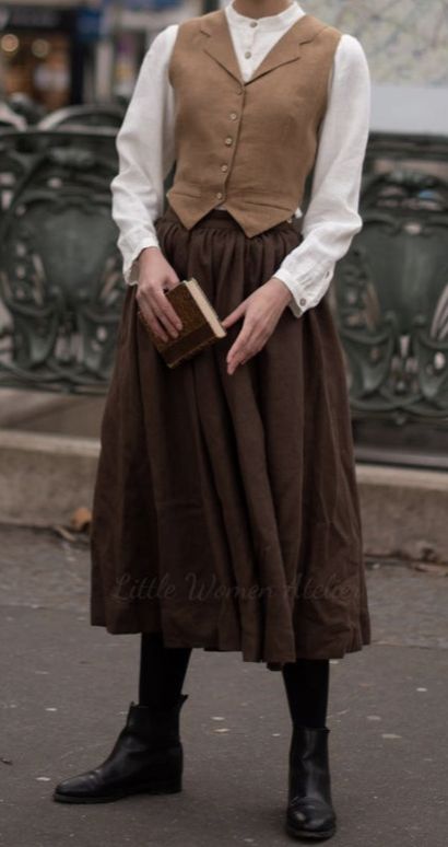 1800s Casual Clothes, 1900s Casual Fashion, Fantasy Business Casual, Professional Outfits Long Skirt, Old Times Outfits, Poor 1800s Fashion, Investigator Outfit Women, Victorian Scholar Outfit, 1890s Casual Fashion