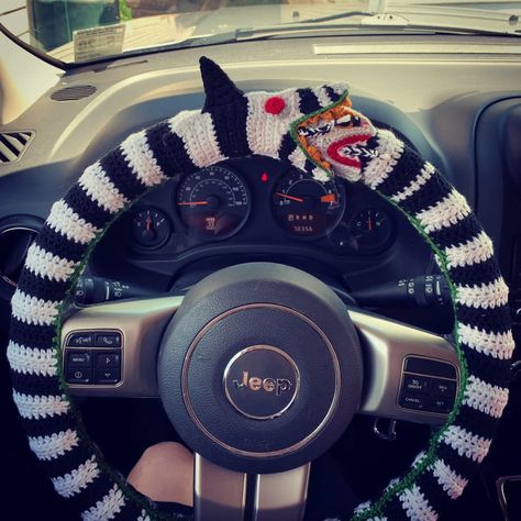 Car Deco, Crochet Car, Cool Car Accessories, Creative Crochet, Cute Car Accessories, Fantasias Halloween, Fun Crochet Projects, Halloween Crochet, Diy Crochet Projects