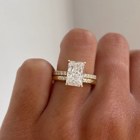 Radiant cut diamond