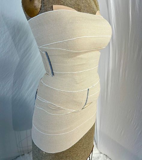 Padding A Dress Form, Diy Sewing Form, Vogue Patterns Sewing, Free Dress Form Pattern, Make Your Own Dress Form, How To Make A Dress Form, Diy Dress Form, Professional Dress Form, Mannequin Diy