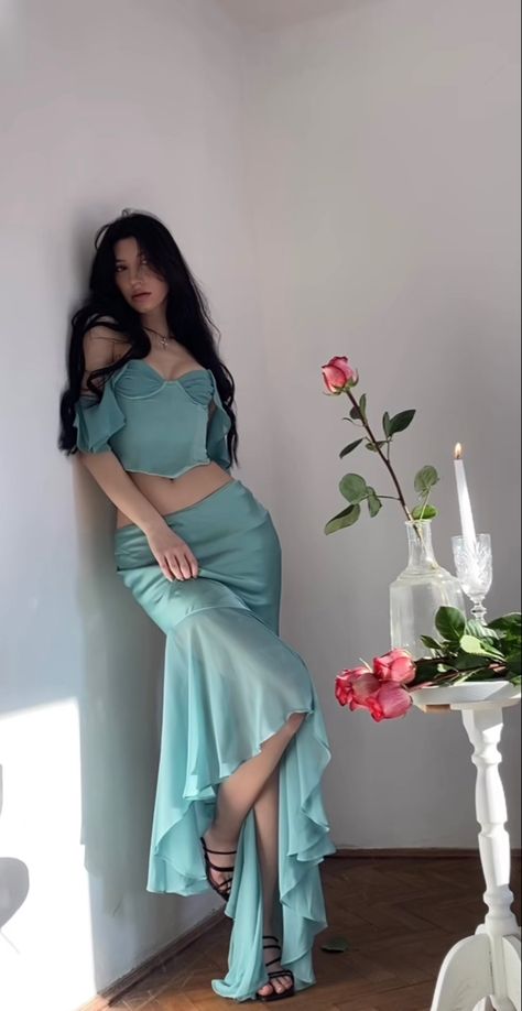 Siren Dress Aesthetic, Siren Outfit Aesthetic, Siren Inspired Outfits, Siren Aesthetic Outfit, Mermaidcore Outfit, Mermaidcore Aesthetic, Siren Outfit, Siren Dress, Thrift Inspiration